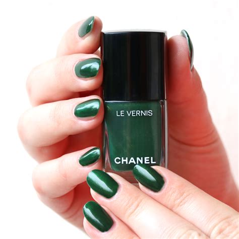 chanel nagellack gold grün|Chanel nail polish.